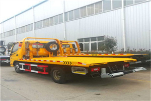 常州附近拖车救援搭电